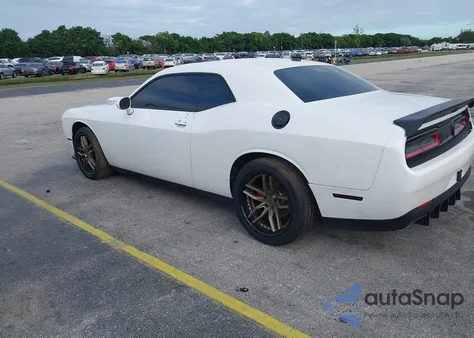 2018 Dodge Challenger R/T z USA, uszkodzony, nr VIN 2C3CDZBT0JH259571